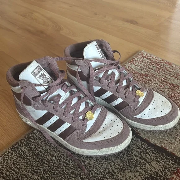 ADIDAS SHOES - Picture 1 of 3